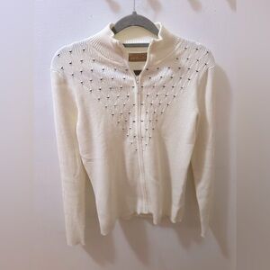 Chic Ivory Cardigan with Textured Detail